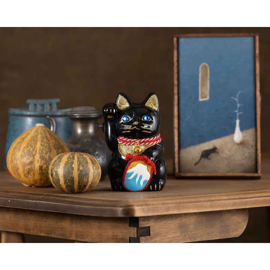 ご縁猫 富士山(S-SIZE 黒 Black)右手あげ/陶器_lucky cat ご縁猫 富士山(S-SIZE 黒 Black)右手あげ/陶器_lucky cat