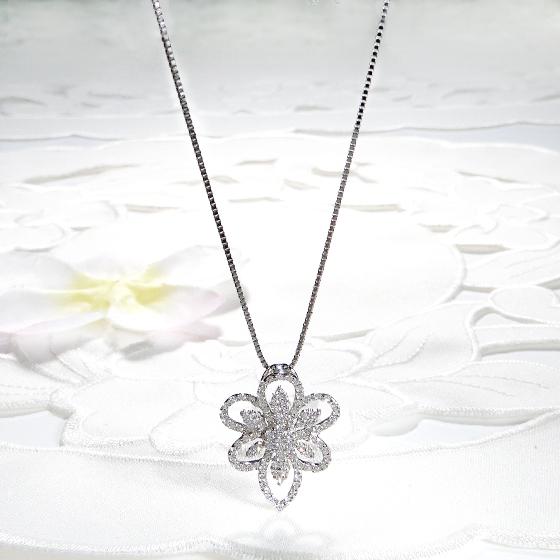 ダイヤモンドネックレス　pt900ダイヤモンド1ct　フラワーペンダント 楽天市場】pt900【1.0ct】フラワー ダイヤモンド ネックレス
