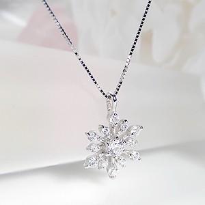 K18 WG ゴールド ダイヤモンド ダイヤ ネックレス ペンダント 雪 K18 WG ゴールド ダイヤモンド ダイヤ ネックレス ペンダント 雪