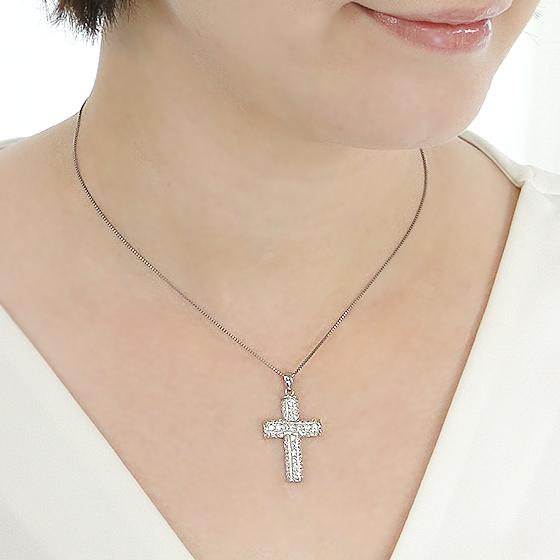天然ダイヤモンド 計1.0ct プラチナ Pt900 十字架 クロス ペンダント 楽天市場】pt900【1.0ct】ダイヤモンド クロス ネックレス