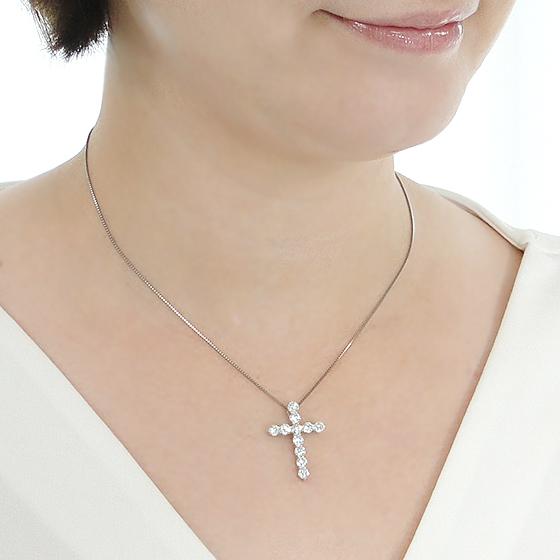 Pt900 2.0ct ダイヤモンド クロス ネックレス 送料無料 プラチナ Pt900 2.0ct ダイヤモンド クロス ネックレス 送料無料 プラチナ
