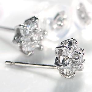 K18WG0.3ct フラワー ダイヤモンド ピアスの画像