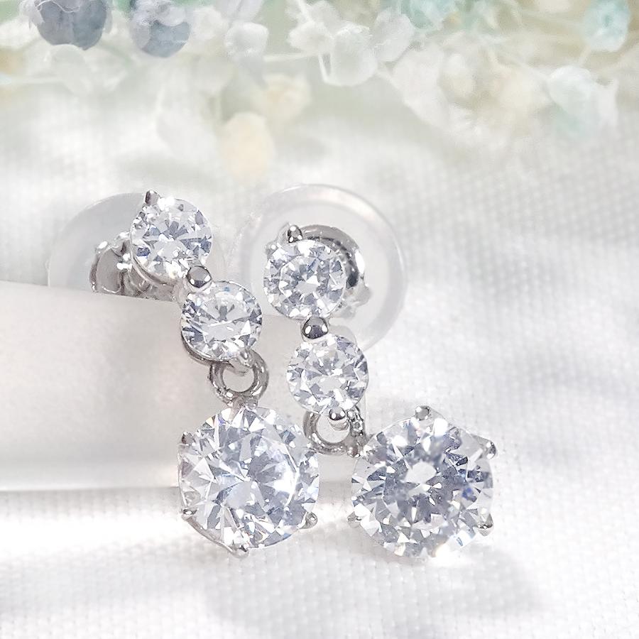 Pt900 1.0ct ダイヤモンド ピアス 送料無料 ダイヤ ジュエリー PT プラチナ 3石 3粒 トリロジー 可愛い 1カラット スリーストーン 揺れる 4月誕生石 GUPE335SPの画像