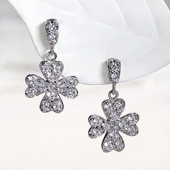 Pt900 ダイヤモンド フラワー ピアス0.5ct Pt900 0.5ct フラワーモチーフ ダイヤモンド ピアス 送料無料
