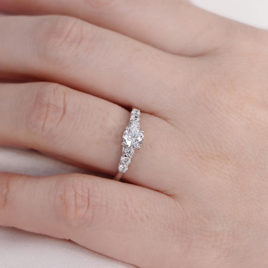 Pt900 0.75ct ダイヤモンド リング センター石 中央宝石研究所ソーティング付 送料無料 プラチナ ダイヤ ダイア 指輪 レディース プレゼント 4月 誕生石 GUR1547の画像