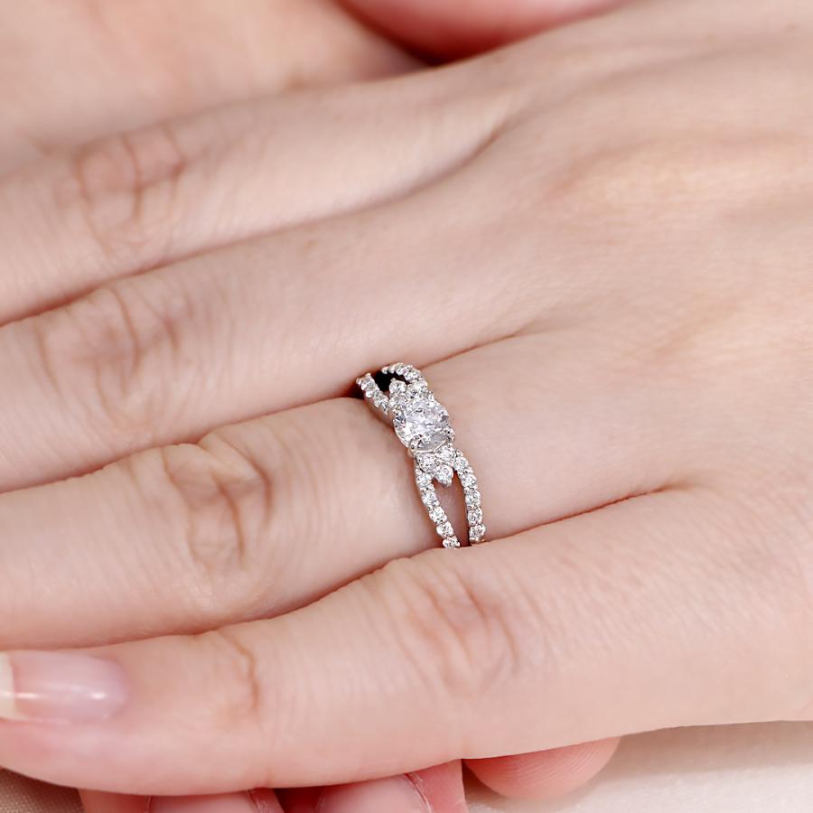 Pt900 0.65ct ダイヤモンド リング センター石 中央宝石研究所ソーティング付 送料無料 プラチナ ダイヤ ダイア 指輪 レディース プレゼント 4月 誕生石 GUR1550の画像