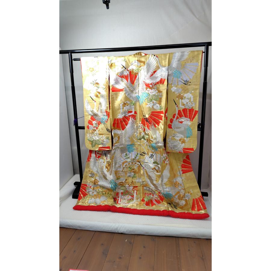 【used】着物『打掛』舞台衣装　インテリア　kimono uchikake　和装　花嫁衣裳　日本　Japanese　伝統衣装　中古品 |  | 01