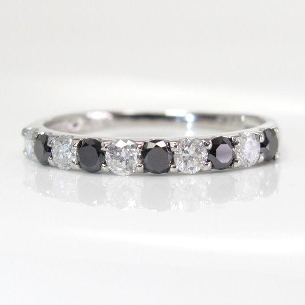 プラチナ✨ハート❤️キューダイヤ✖️ブラックダイヤ0.5ct✨ハーフエタニティリング プラチナ✨ハート❤️キューダイヤ✖️ブラックダイヤ0.5ct