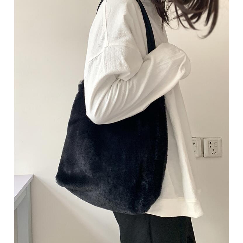 ショルダーバッグ ファー トートバッグ カバン レディース 無地 ファーバッグ レディースカバン ふわふわ 肩掛け もこもこ 可愛い 秋冬 代引不可 |  | 05