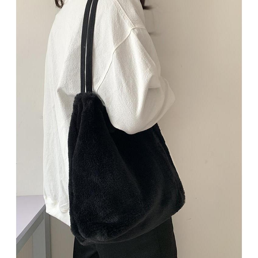 ショルダーバッグ ファー トートバッグ カバン レディース 無地 ファーバッグ レディースカバン ふわふわ 肩掛け もこもこ 可愛い 秋冬 代引不可 |  | 06