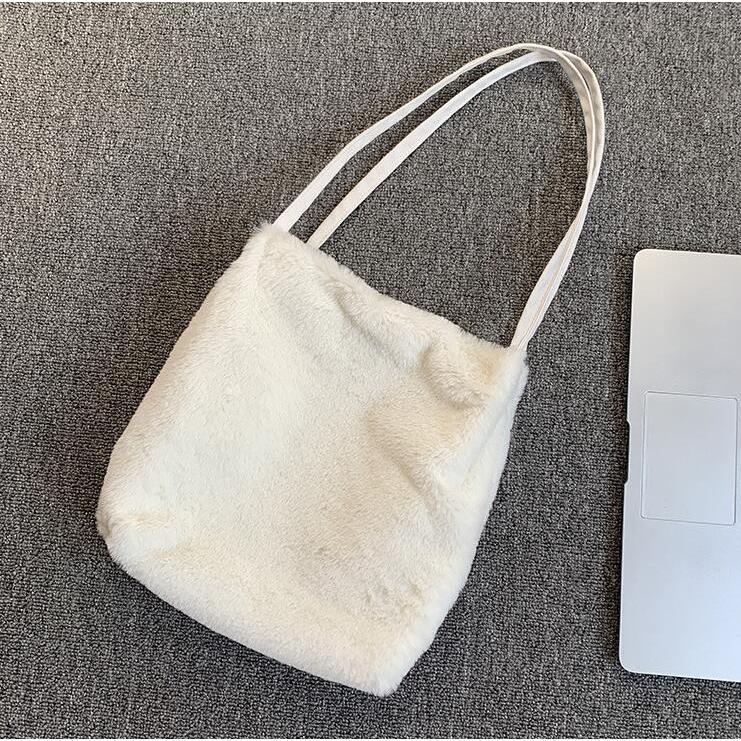 ショルダーバッグ ファー トートバッグ カバン レディース 無地 ファーバッグ レディースカバン ふわふわ 肩掛け もこもこ 可愛い 秋冬 代引不可 |  | 07