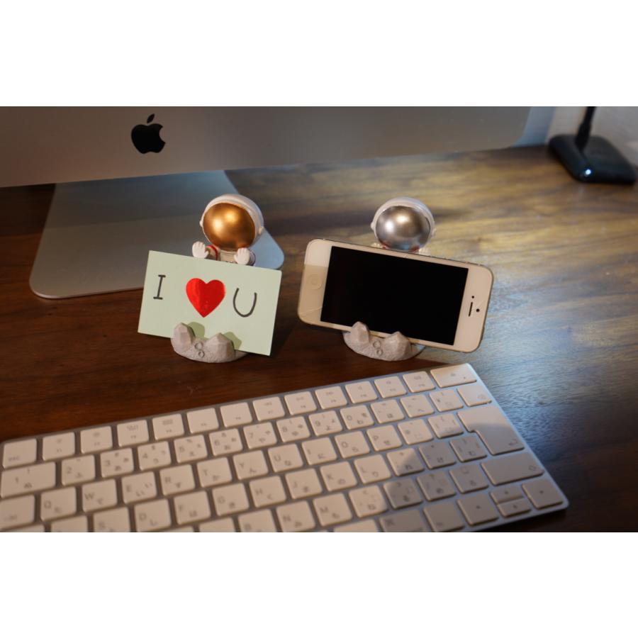 スマホホルダー 卓上 宇宙飛行士 スマホを立てる 置き物 Iphone Mini Ipad スタンド 携帯スタンド メモ立て かわいい キャラクター プレゼント シルバー Silviapush 良品ライフ 通販 Yahoo ショッピング