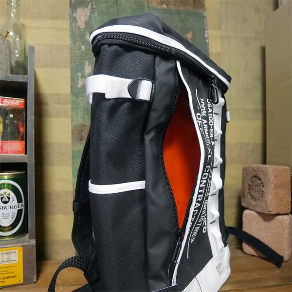 Alpha Industries（アルファ・インダストリーズ） スクエアデイパック