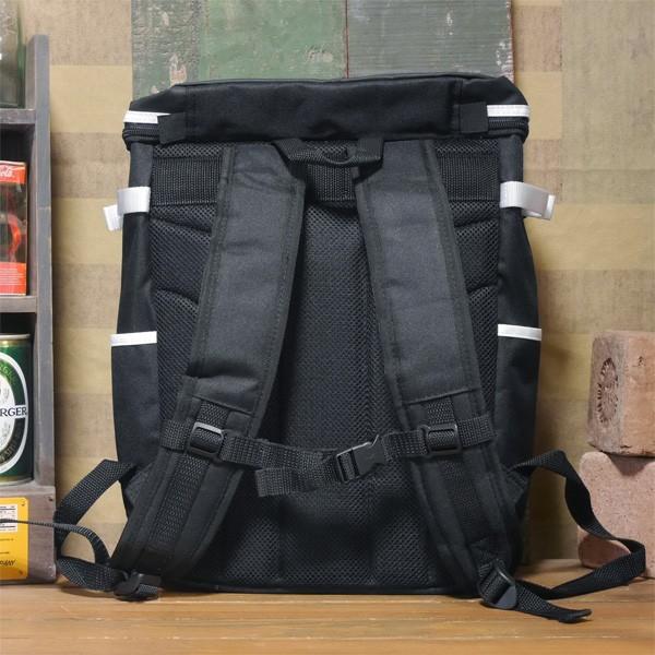 Alpha Industries（アルファ・インダストリーズ） スクエアデイパック