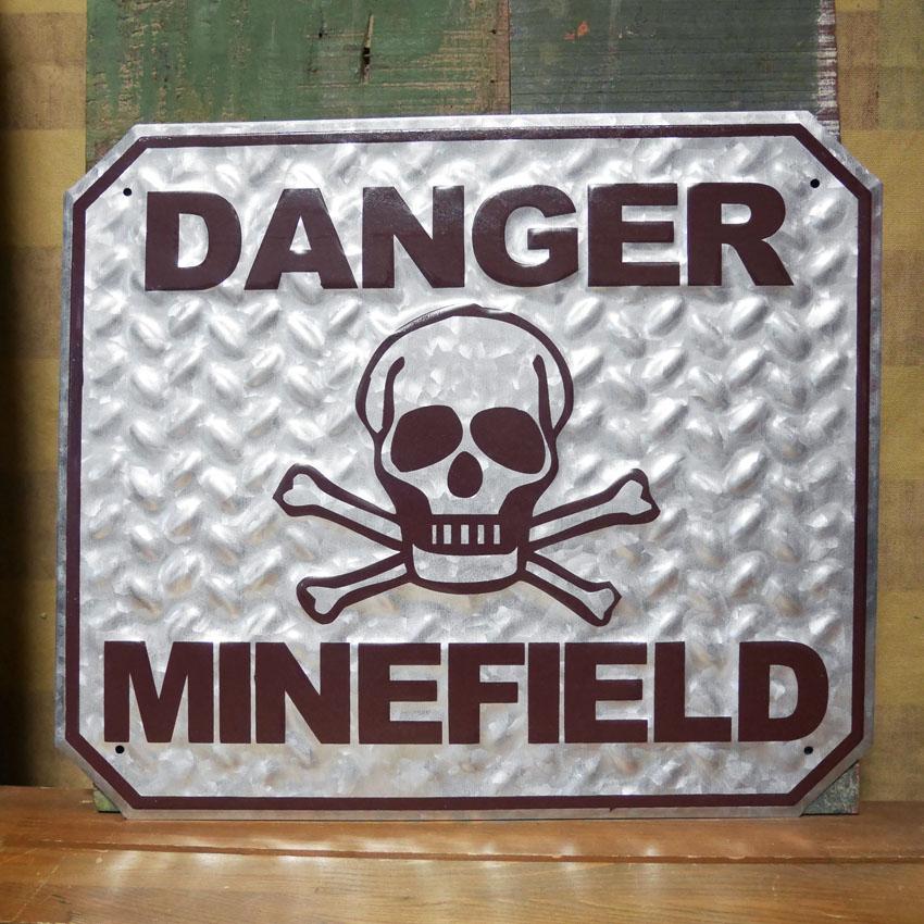 アメリカンクラシック エンボスティンプレート DANGER MINEFIELD