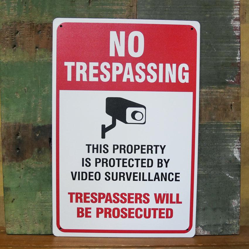 NO TRESPASSING アメリカン サインボード A4 インテリア 防犯カメラ