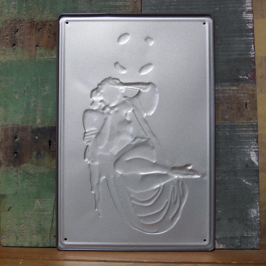 アンティーク メタル エンボス プレート Daisy's DINER ブリキ看板