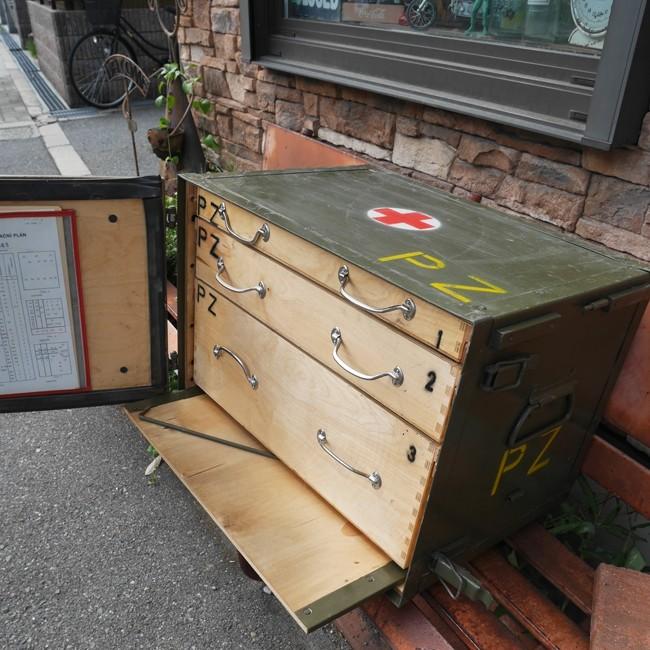 チェコ軍 メディカルボックス ミリタリー インテリア 収納 チェコ軍 メディカルボックス ミリタリー インテリア 収納