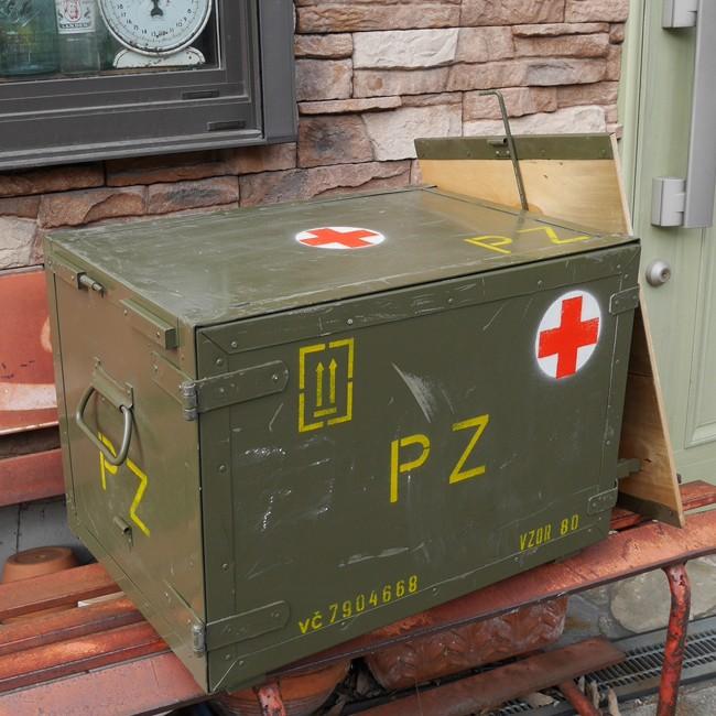 チェコ軍 メディカルボックス ミリタリー インテリア 収納 ウッド 
