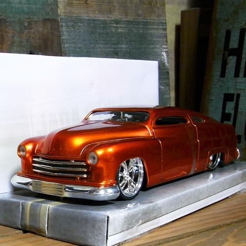 送料無料】 マーキュリー 1949 1/28スケール ミニカー レトロ 外車 旧