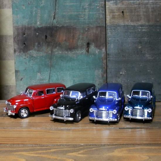 レトロミニカー シボレー サバーバン 1950 Chevy Suburban 1/36