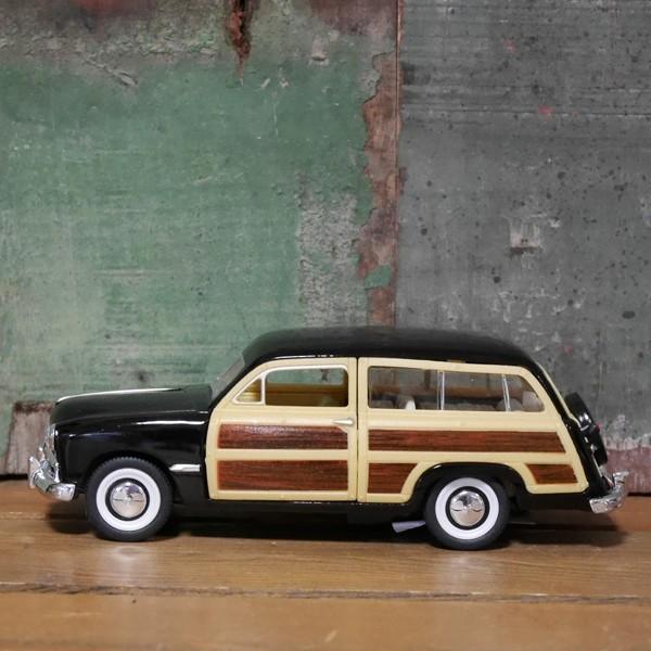 フォード ウッディーワゴン 1/40 レトロミニカー 1949 Ford Woody
