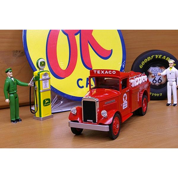 テキサコ オイル ダイキャストミニカー 1943 TEXACO 1/34サイズ T-23