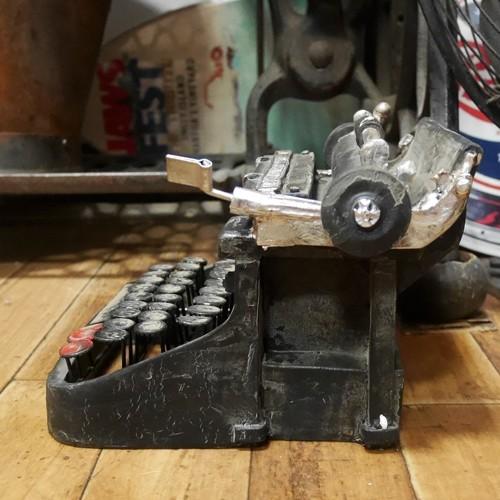 タイプライター　インテリア 479e53ff54c3f68c084545a1f7b88f