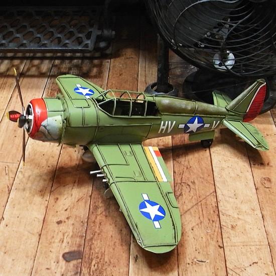 戦闘機 サンダーボルト ブリキのおもちゃ : アメリカン雑貨のグッズ 