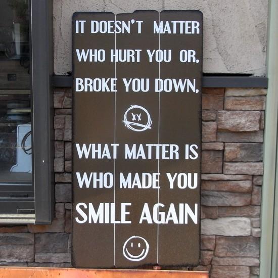 インテリアサインボード SMILE AGAIN 木製看板 : アメリカン雑貨の