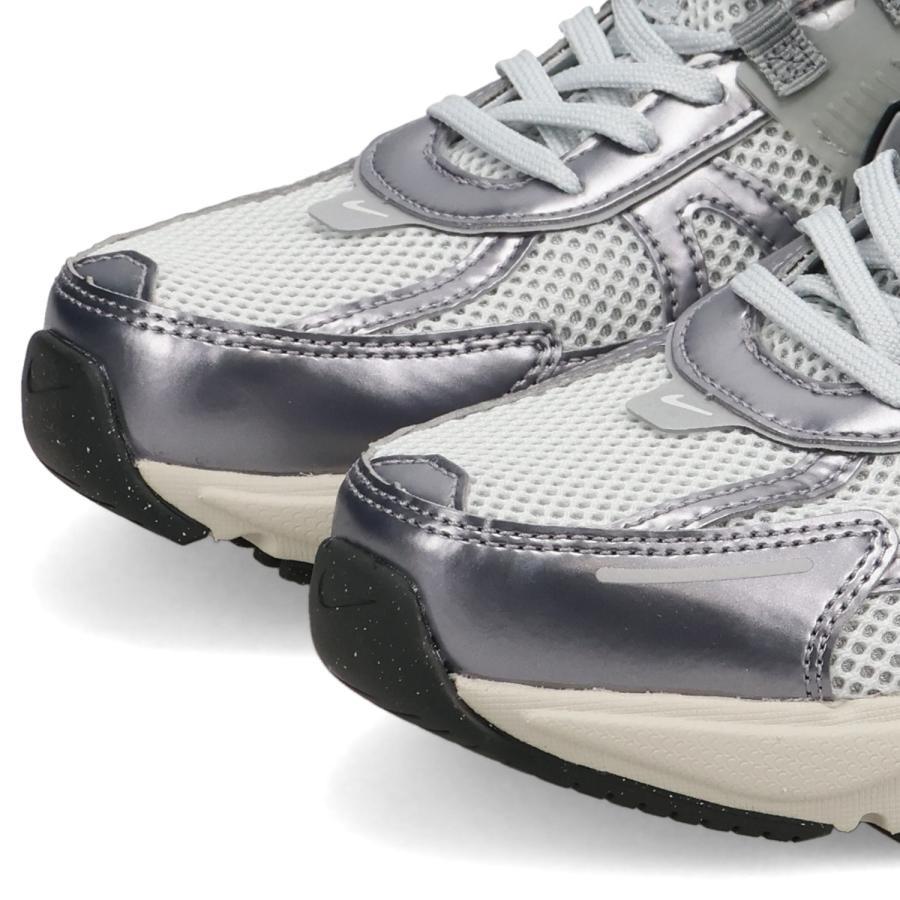 NIKE（ナイキ） NIKE V2K ラン スニーカー メンズ レディース V2K RUN