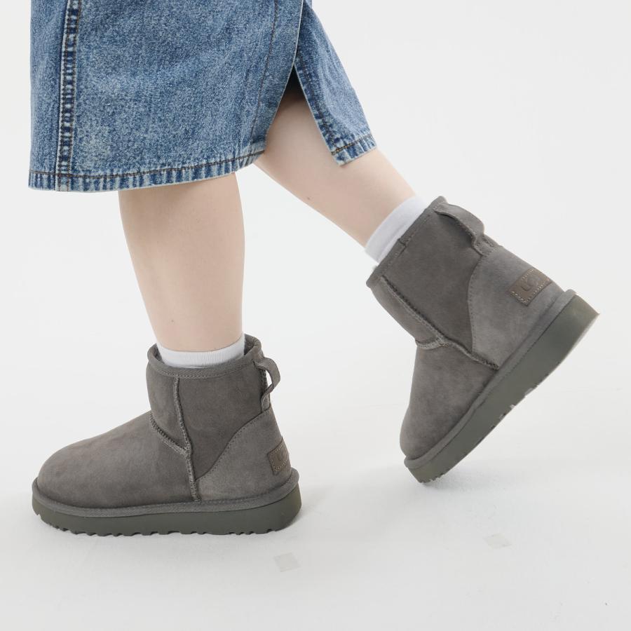 新品未使用★UGG　ムートンブーツ　W CLASSIC MINI UGG（アグ） ムートン ブーツ クラシック ミニ 2 WOMENS CLASSIC MINI