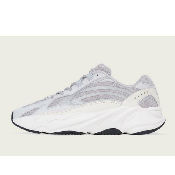 adidas Originals YEEZY BOOST 700 V2 