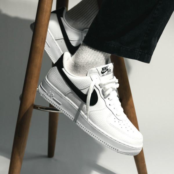 ナイキ エアフォース1 ロー 07 ホワイト 白 NIKE AIR FORCE 1 07 LOW BLACK WHITE メンズ スニーカー レディース 白 CT2302-100 CT3839-100｜goodsmell｜10