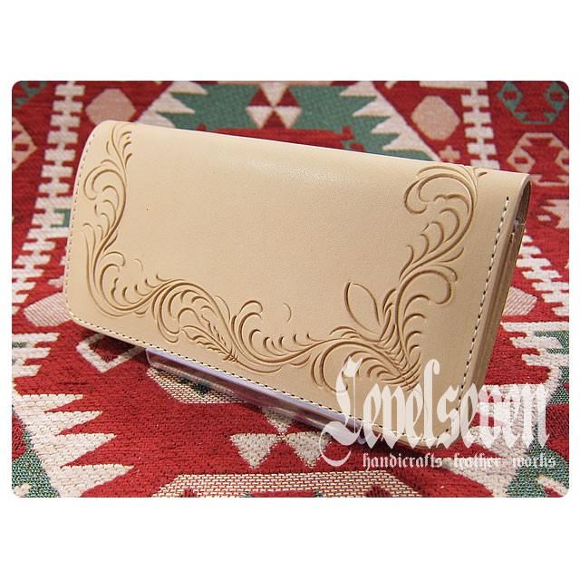 ハンドメイド レザーカービング長財布 楽天市場】レザーウォレット がま口タイプ サドルレザー 花柄