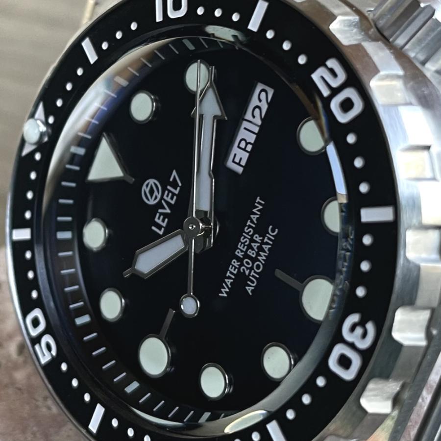 日本製 ハンドメイドの腕時計 20気圧防水 自動巻き SEIKO NH36