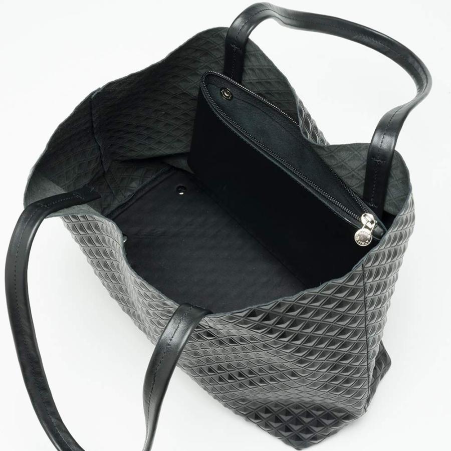 ジウディ] トートバッグ イタリア製 スクエア型押しレザー A4サイズ