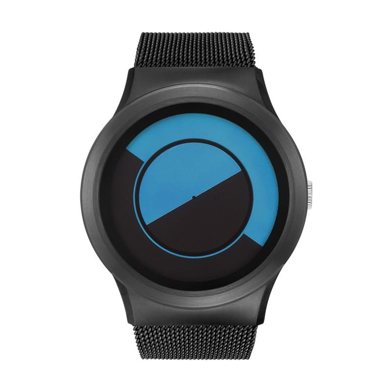 ZEROO クォーツ腕時計 ムーンフェイズ トリプルカレンダー搭載の正統派ドレスウォッチ。「ZEROO