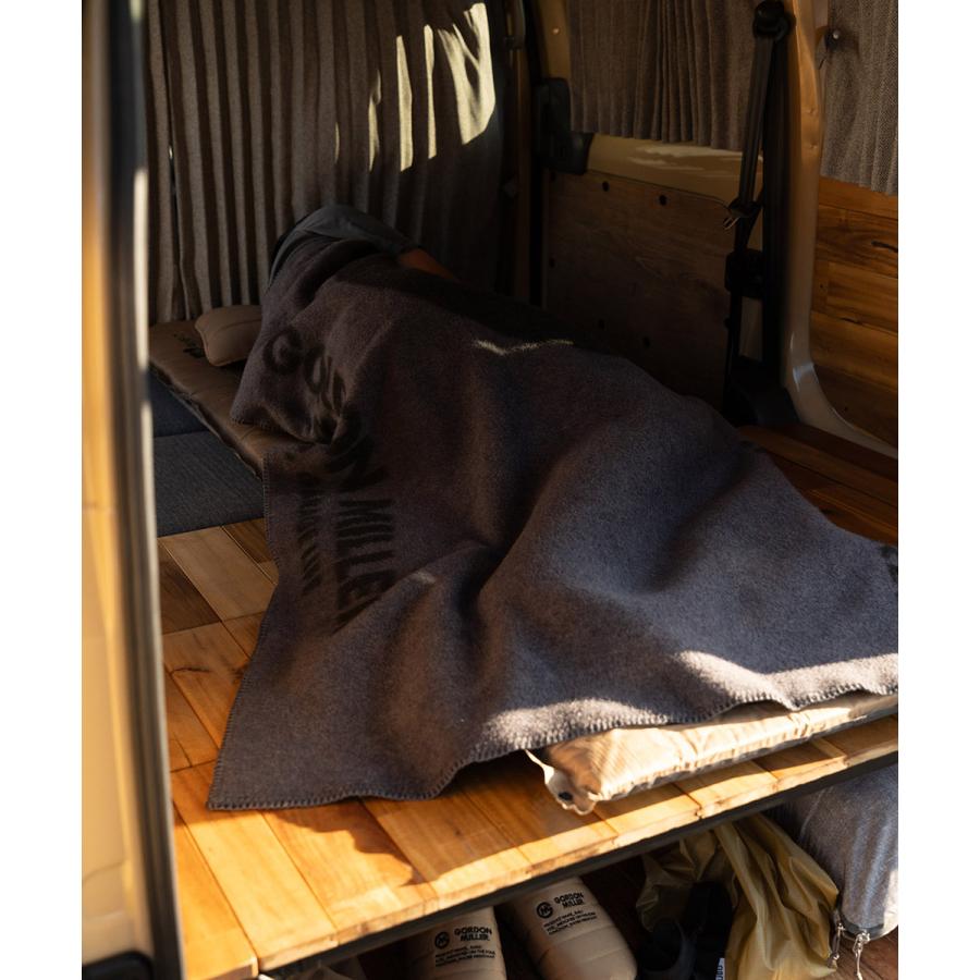 GORDON MILLER（ゴードンミラー） NANGA 別注 フレイム レジスタント