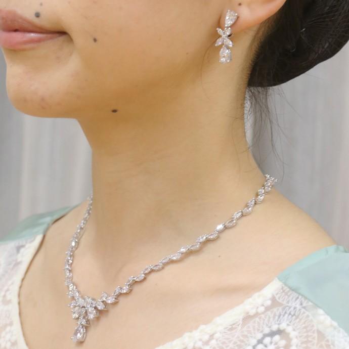SWAROVSKI（スワロフスキー） ネックレス レディース ゴージャス