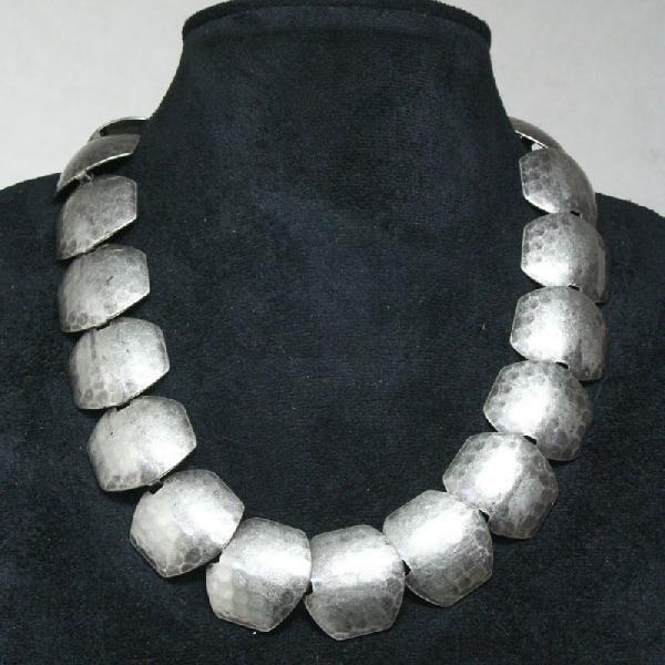 メタル系 ゴージャスチョーカー ウロコ 鎧風 甲冑 シルバー マットシルバー マットゴールド Fmy 03 V 母の日 Fmy 03 ステージアクセサリーゴージャス屋 通販 Yahoo ショッピング