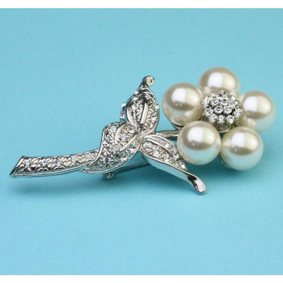 SWAROVSKI（スワロフスキー） ブローチ パール 花 おしゃれ フォーマル