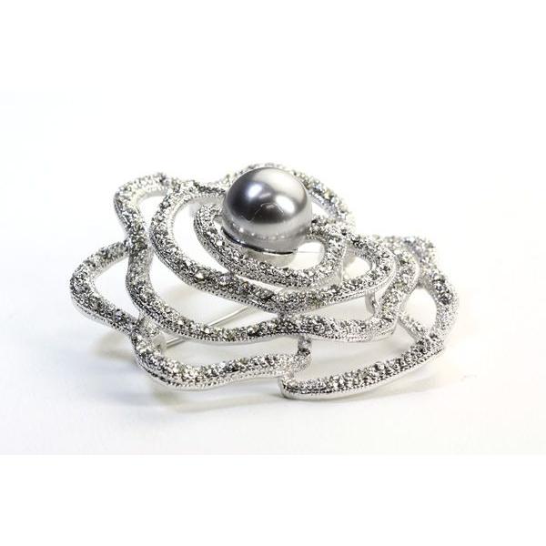 SWAROVSKI（スワロフスキー） ブローチ 卒業式 真珠 パール コサージュ