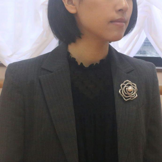 SWAROVSKI（スワロフスキー） ブローチ 卒業式 真珠 パール コサージュ