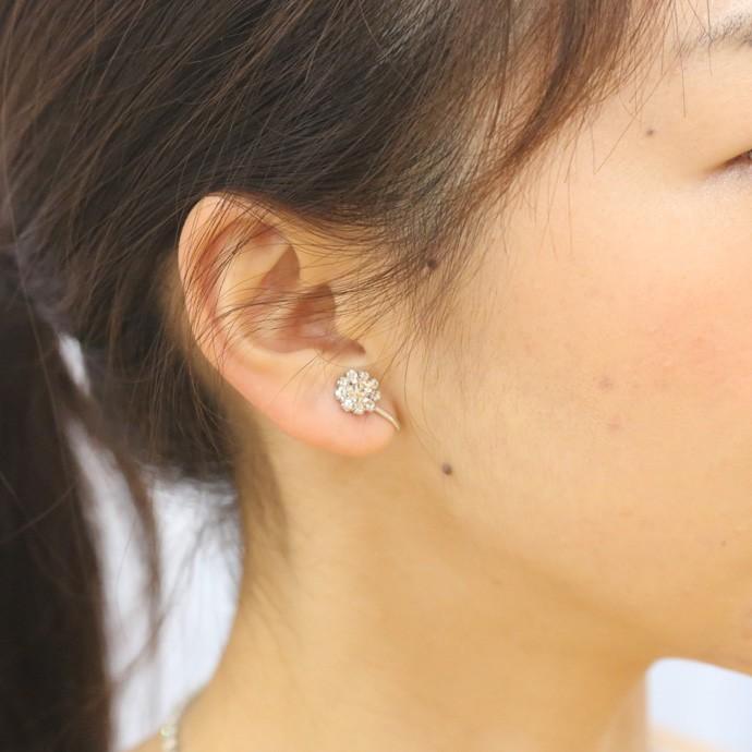 SWAROVSKI イヤリング ピアス レディース 痛くない