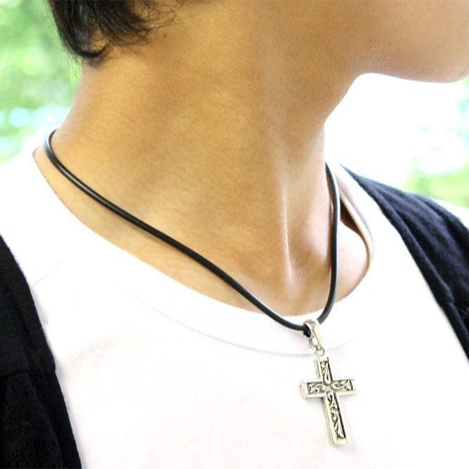 アクセサリー　ネックレス　ごつめ　十字架　黒　シルバー　メンズ　ユニセックス　銀