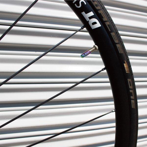 【全国送料無料】GORIX ゴリックス 自転車用バルブキャップ (GX-CAP) フレンチ(仏式) 軽量・おしゃれ・ロードバイク他・タイヤチューブキャップ |  | 05