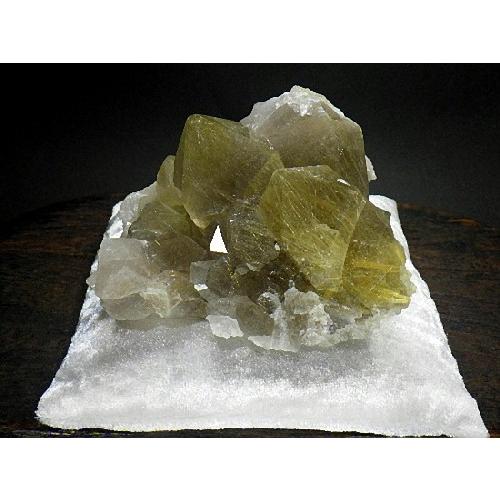 黄金ルチルクォーツ ７４４ｇ 鑑別書付き 金針水晶 タイチンルチルクォーツ 台座付き Rutilated Quartz ブラジル産 送料無料 No.１２の画像