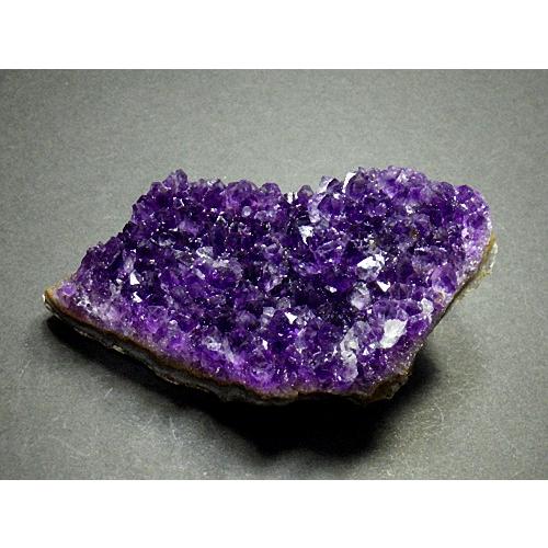 アメジストクラスター 紫水晶 １３６g 高品質 結晶 Amethyst ウルグアイ アルティガス産 送料無料 No.２６の画像