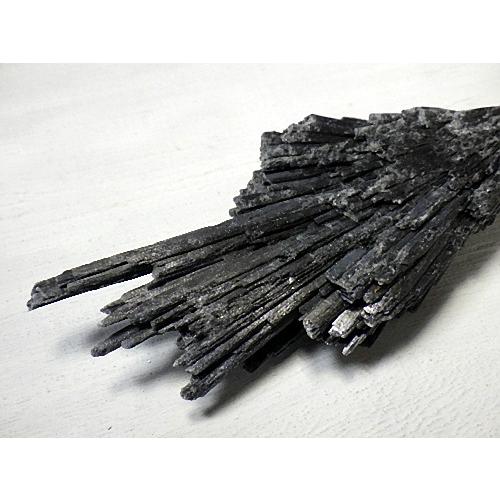 特大ブラックカイヤナイト１１２ｍｍ ９２g 藍晶石 Kyanite 結晶 原石 1点物 コレクター ブラジル産 全国送料無料 NO.０９の画像